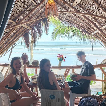 8 Star Paradise Locaroc Екстериор снимка